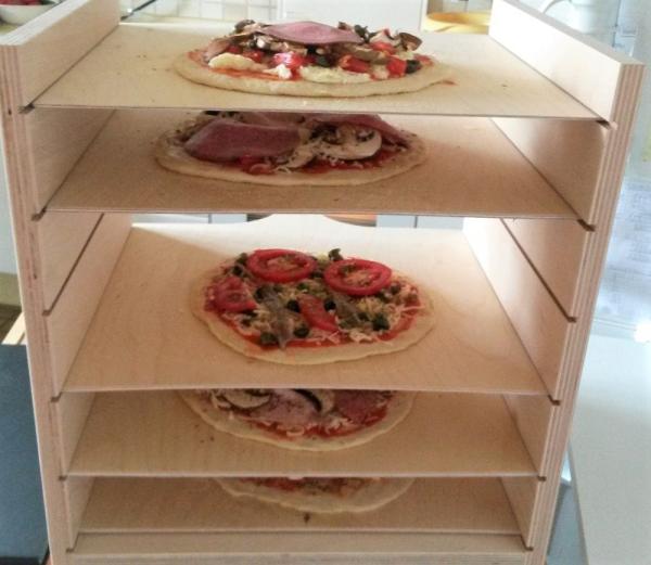 Pizza vor dem Backen